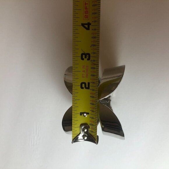 Figure Eight Hinge Cuff Silver - Picture 8 of 8